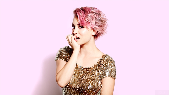 Kaley Cuoco Photoshoot