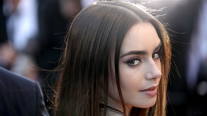 Lily Collins