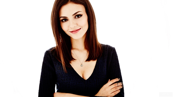 Victoria Justice at Winter TCA 2017