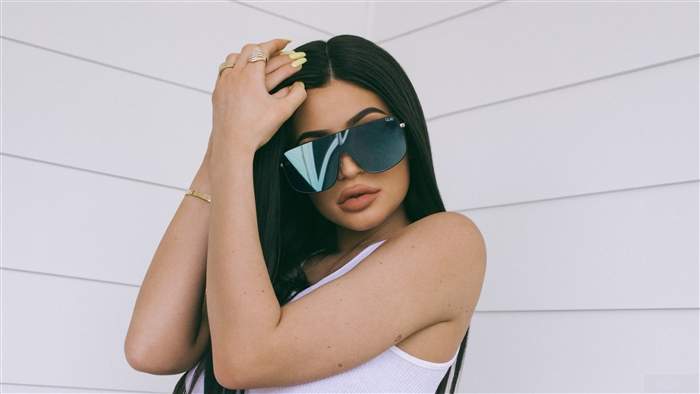 Kylie Jenner in Quay X Drop Two Collection 4K