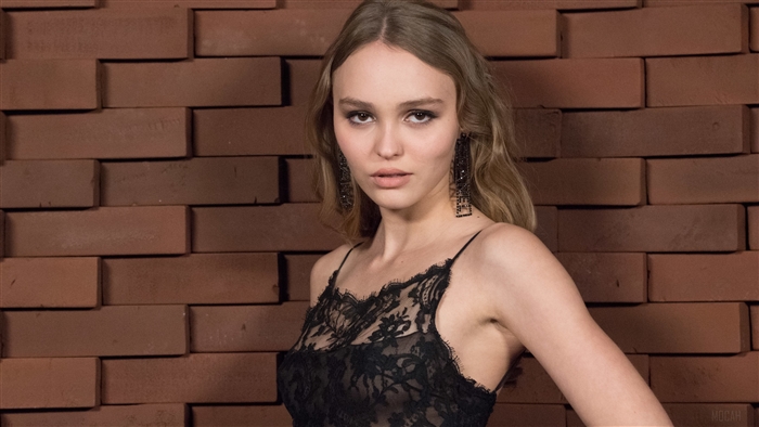 Lily Rose Depp 2018