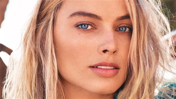 Margot Robbie in Elle Magazine 2019 4K