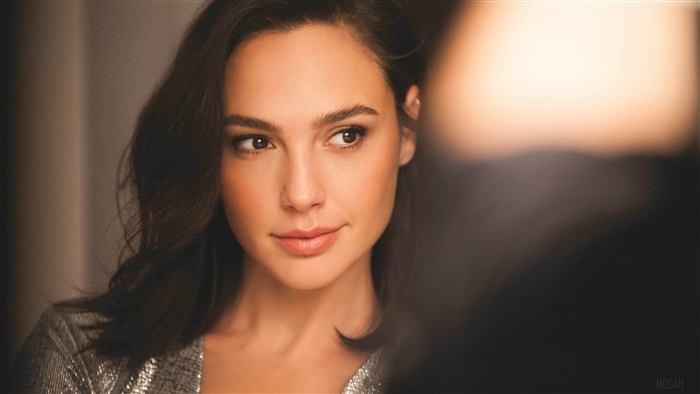Gal Gadot for Revlon 4K