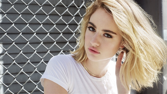 Grace Van Patten