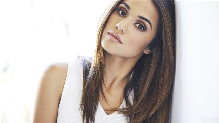 Summer Bishil