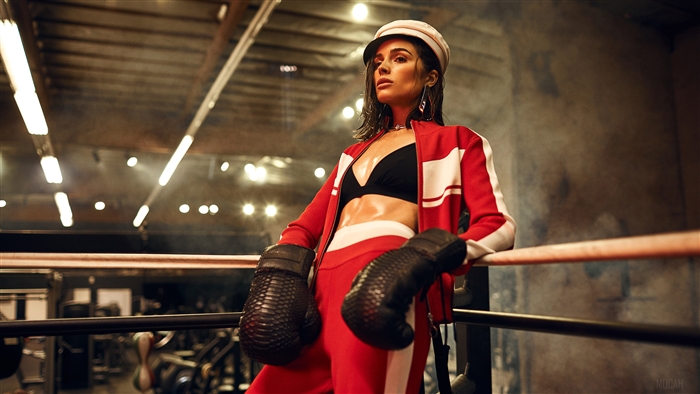 Olivia Culpo in boxing attire