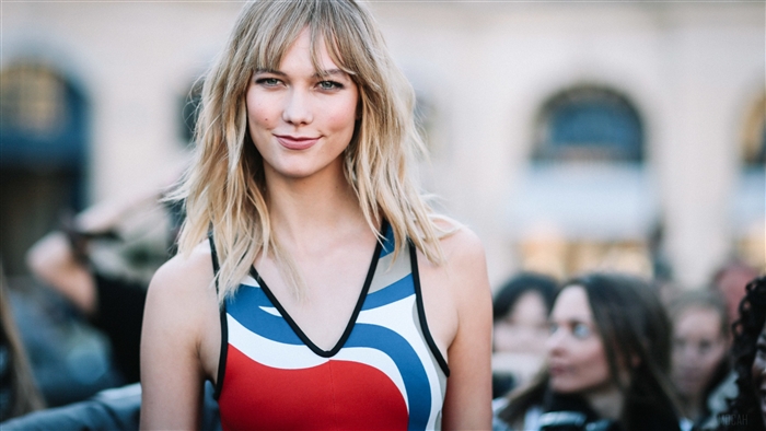 Karlie Kloss 2019