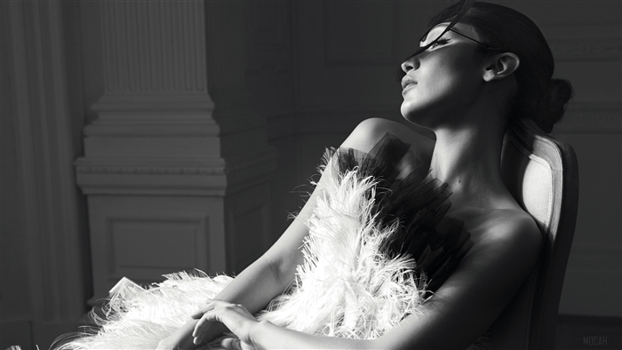 Bella Hadid for Harper's Bazaar 2019 4K