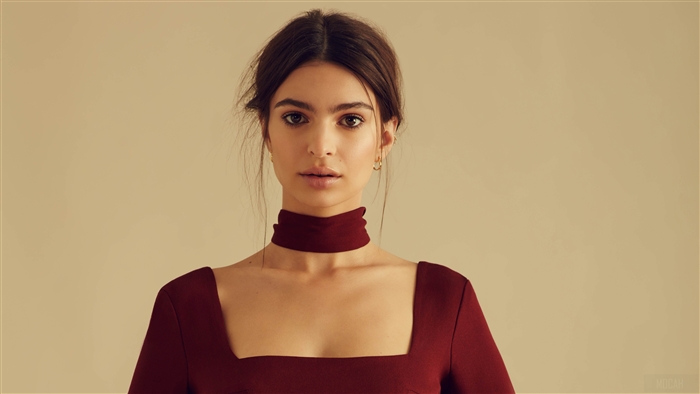 Emily Ratajkowski Model 2019