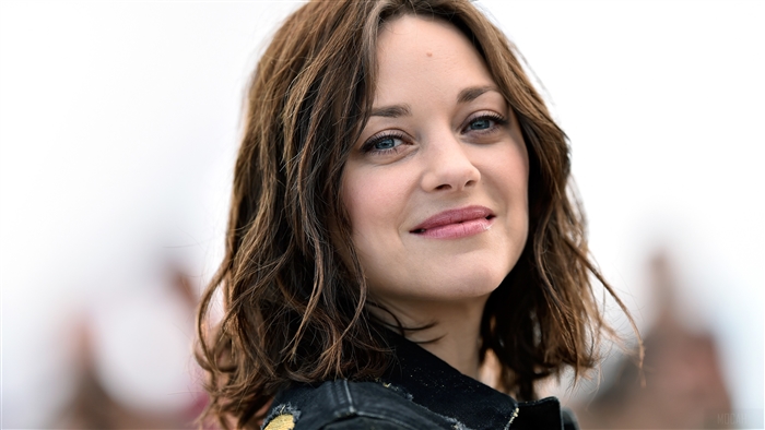 Marion Cotillard Smiling
