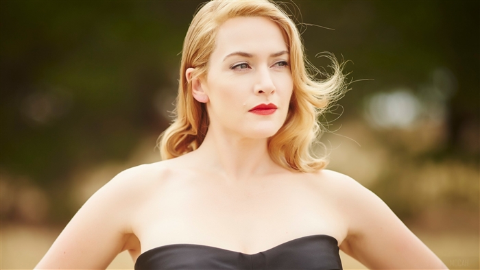 Kate Winslet in a black dress 4K