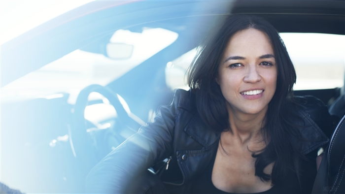Michelle Rodriguez in a car 4K