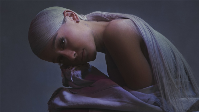 Ariana Grande 2019