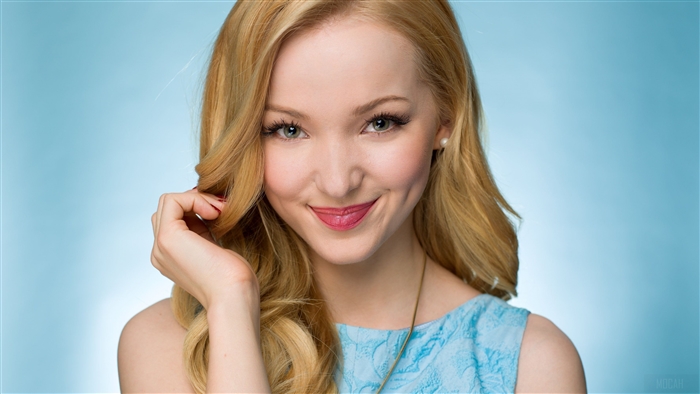 Dove Cameron 2019