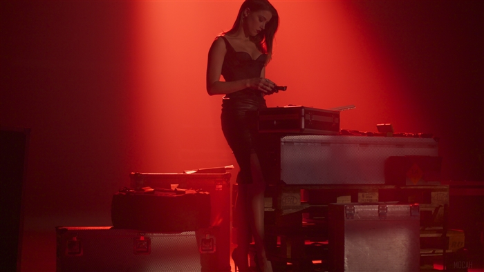 Amber Heard with DJ equipment