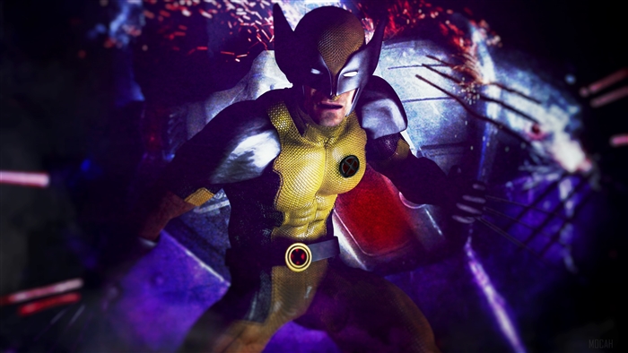 Wolverine with Claws 4K