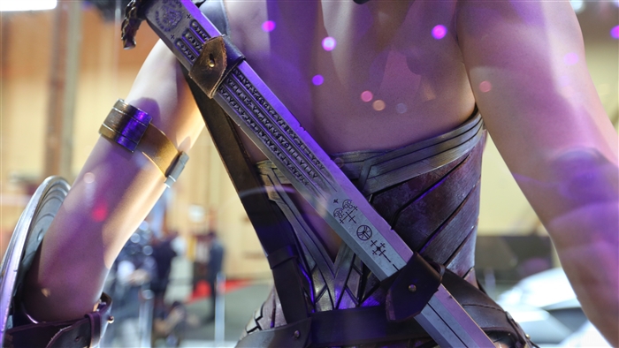 Wonder Woman's Sword and Armor 4K