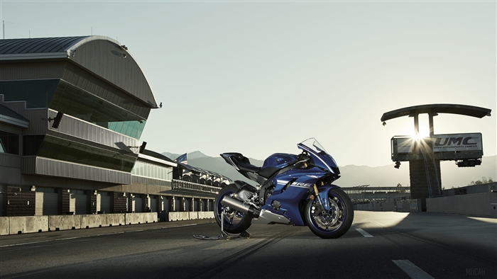 2017 Yamaha R6 4K motorcycle on race track