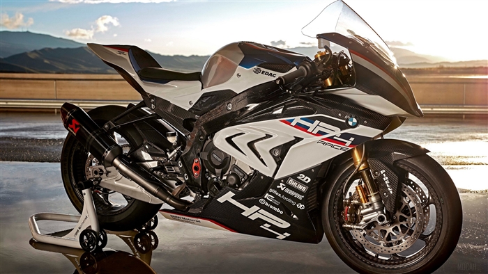 BMW HP4 Race Superbike 4K