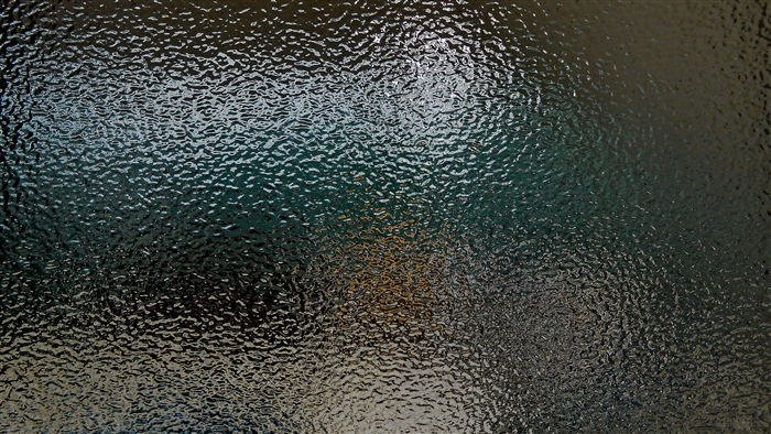 Textured glass with ripples
