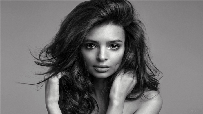 Emily Ratajkowski 2018