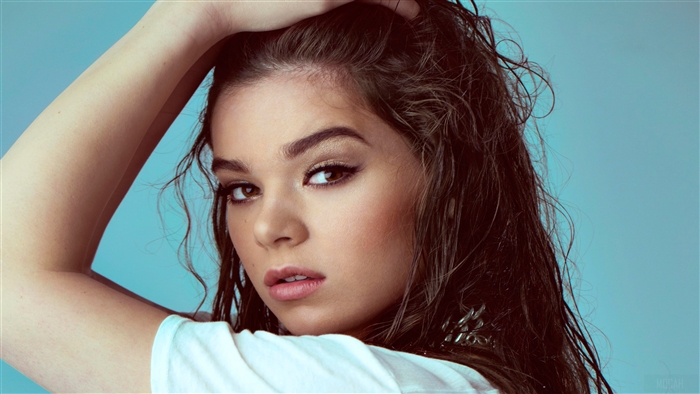 Hailee Steinfeld
