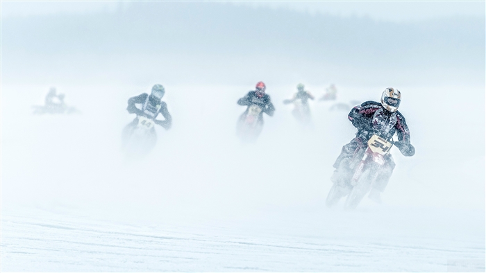 Snow Bike Racing