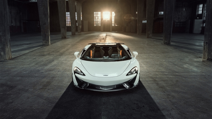 White Novitec McLaren 570S Spider 4K