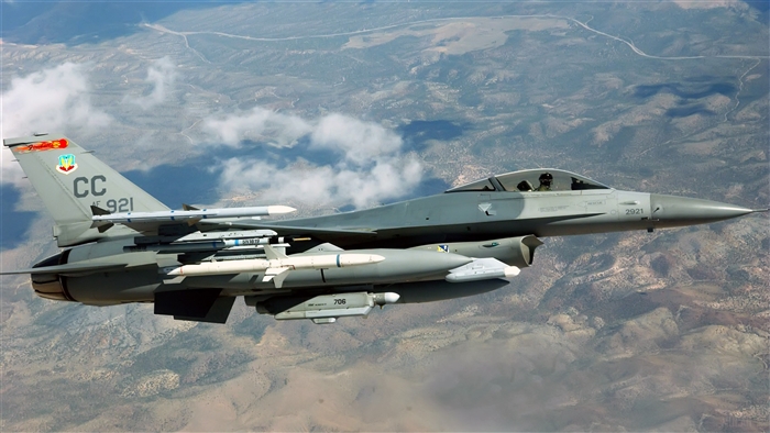 F-16C Fighting Falcon in flight
