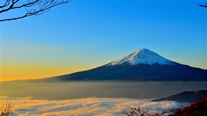 Mount Fuji with Sea of Clouds at Sunrise 4K
