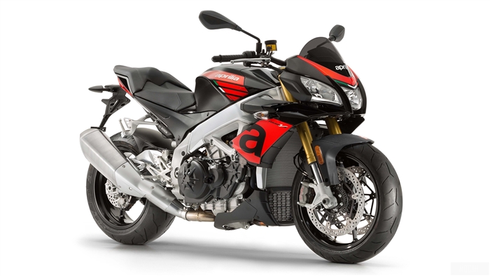 2017 Aprilia Tuono V4 1100 motorcycle 4K