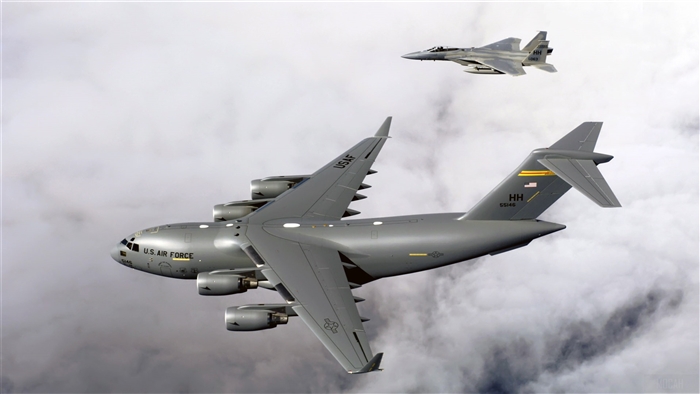 F-15 Eagles and C-17 Globemaster III 4K