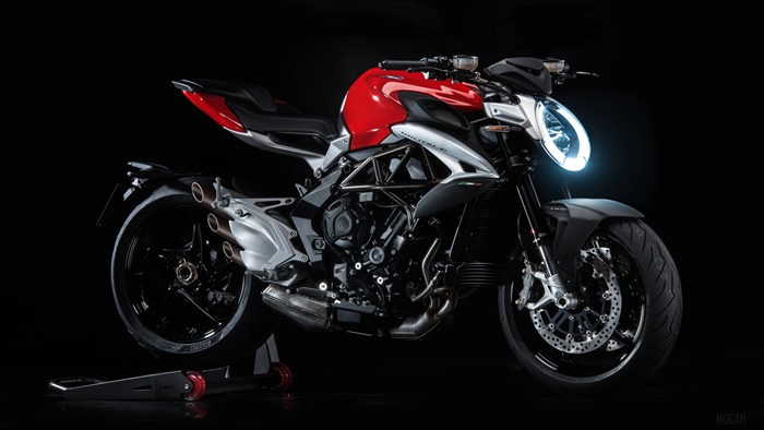 MV Agusta Brutale 800 motorcycle 4K