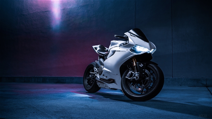 White Ducati 1199 Panigale S 4K