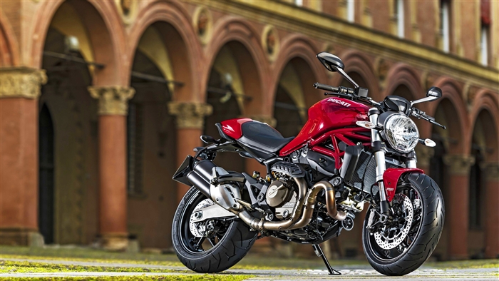 2015 Ducati Monster 821