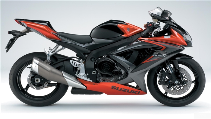 Suzuki GSX-R750 4K