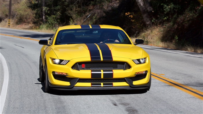 Yellow 2017 Ford Shelby GT350 4K