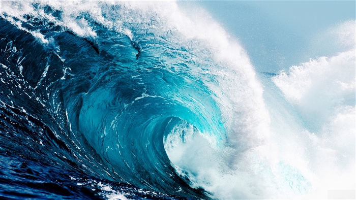 Breaking wave