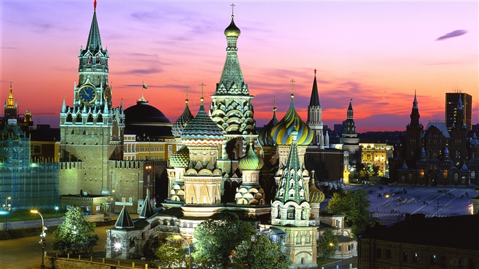 Saint Basil's Cathedral and Kremlin at Dusk 4K