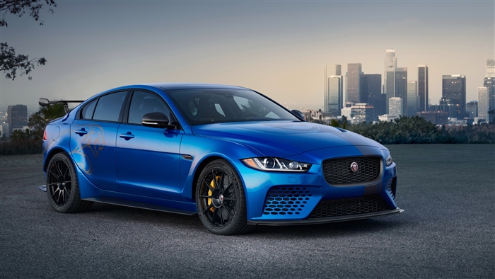 2018 Jaguar XE SV Project 8