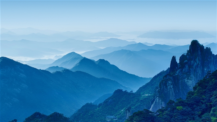 Blue Mountains Landscape 4K