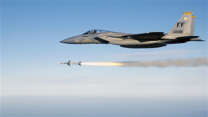 F-15 Eagle firing AIM-7 Sparrow missile 4K