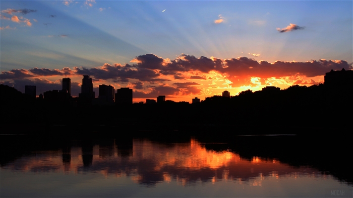 Minneapolis Sunset over Water 4K
