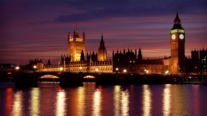 Palace of Westminster and Big Ben at Dusk 4K