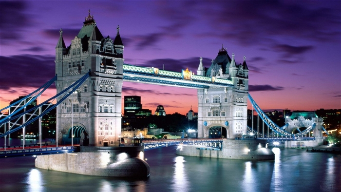 Tower Bridge London at Dusk 4K