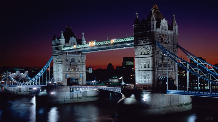 Tower Bridge at night 4K