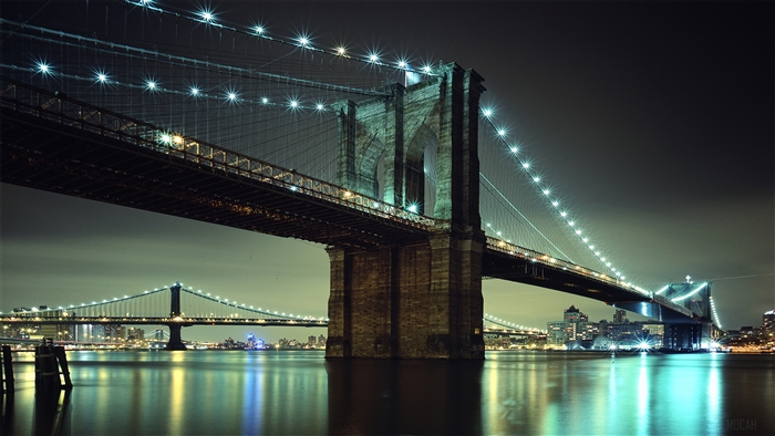 Brooklyn Bridge at Night in 4K