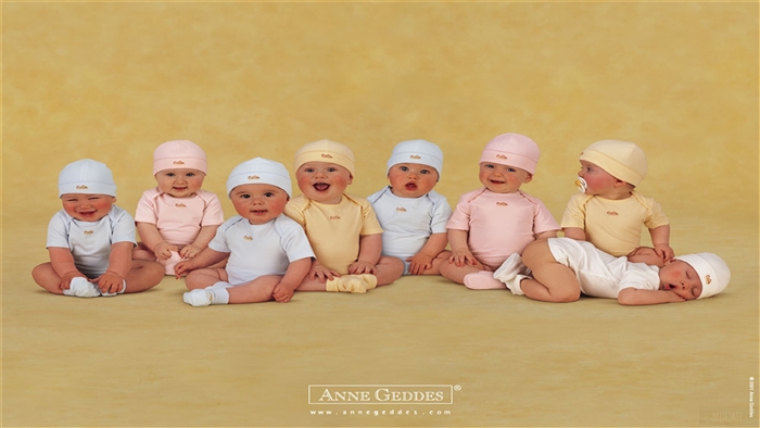Anne Geddes Babies in Pastel Outfits