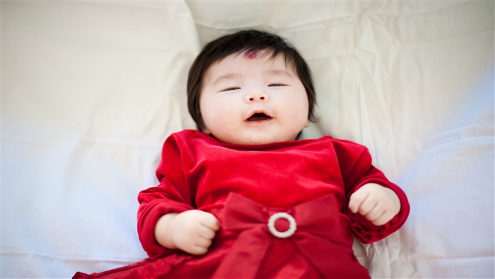 Cute Baby in Red Dress 4K