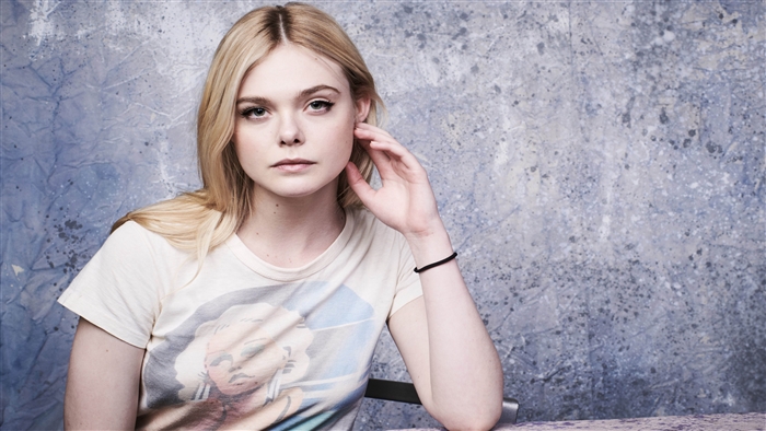 Elle Fanning 2018